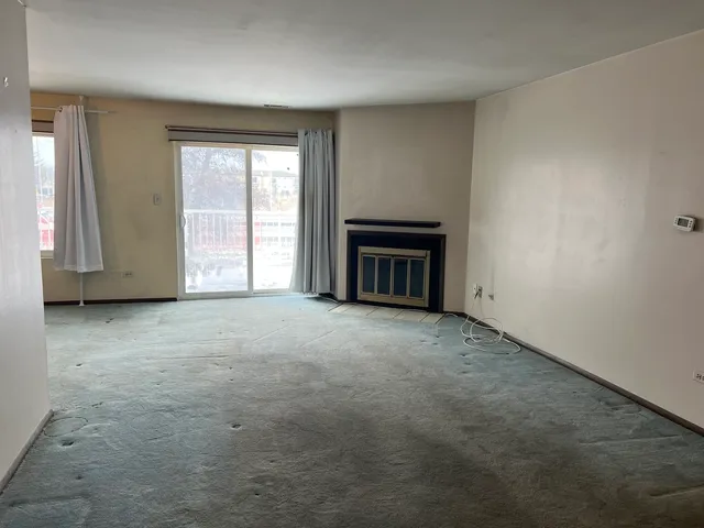 $209,000 | 2254 North Baldwin Way, Unit 7B, Palatine, IL 60074