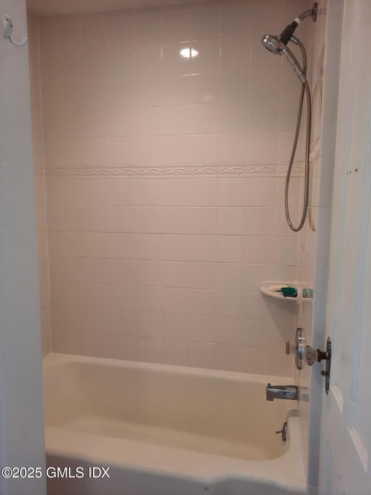 55 Valley Road Cos Cob, CT 06807 - Photo 17 of 21 a bathroom with a bathtub