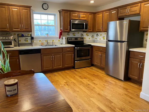 $2,100 | 27 North Main Street, Unit C, Florida, NY 10921