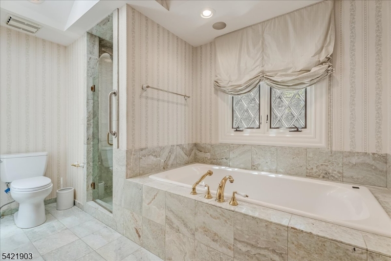 44 W Road Short Hills, NJ 07078 - Photo 12 of 19