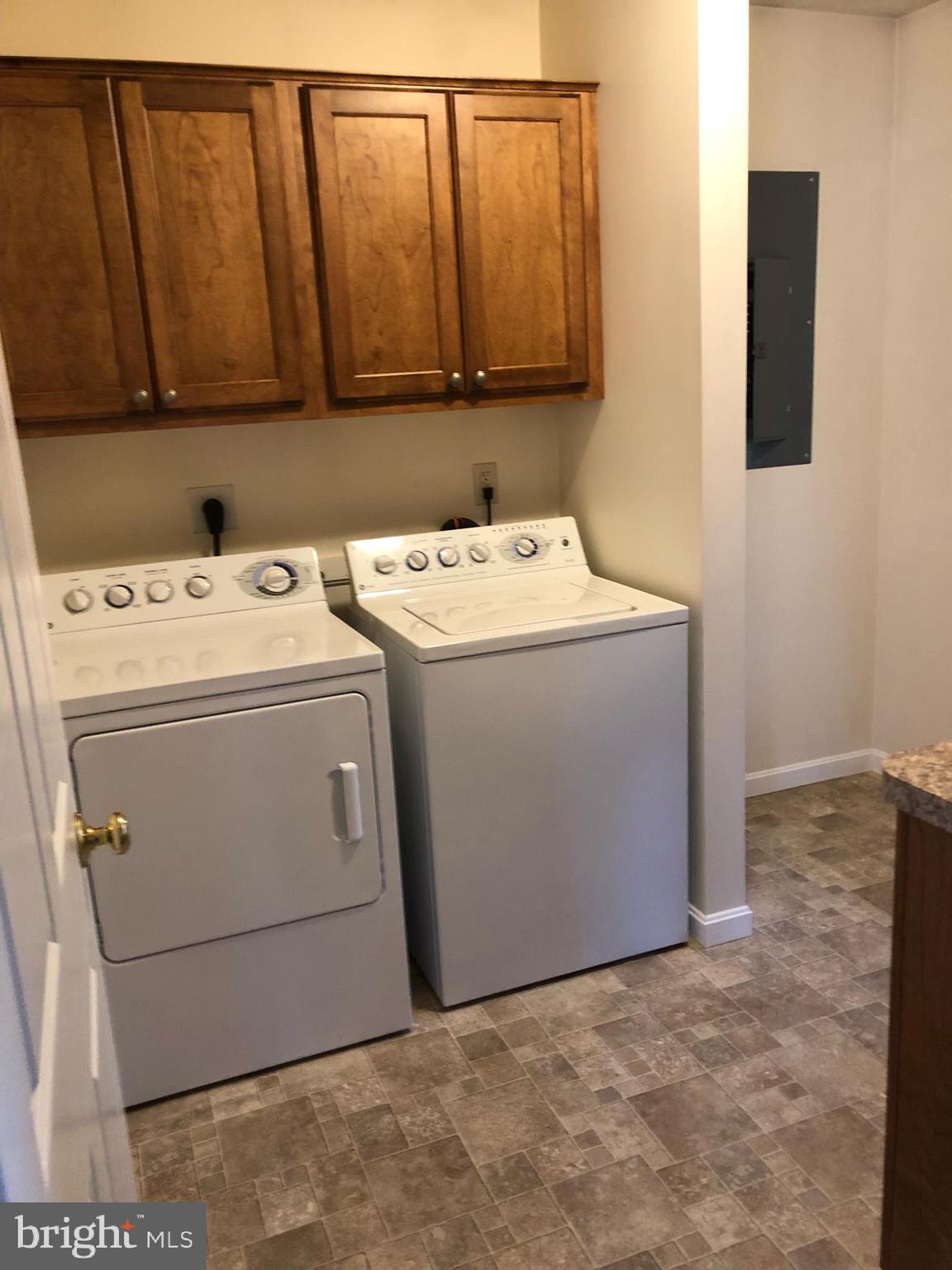 239 Parry Drive Falling Waters, WV 25419 - Photo 8 of 13