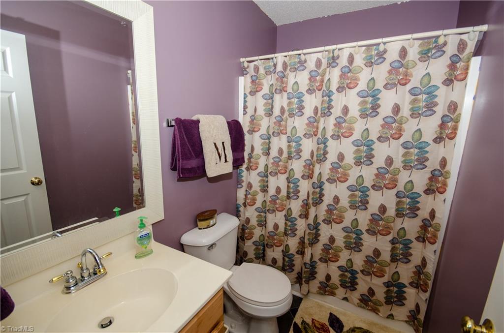 6818 Rangecrest Road Belews Creek, NC 27009 - Photo 5 of 30 Gallery Image 5