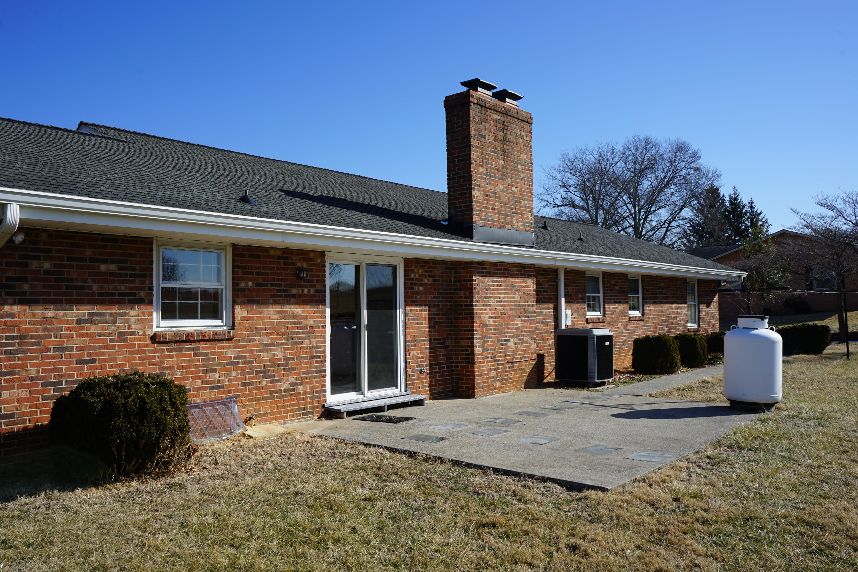 2231 Hardy Road Vinton, VA 24179 - Photo 6 of 38 a front view of a house with garden