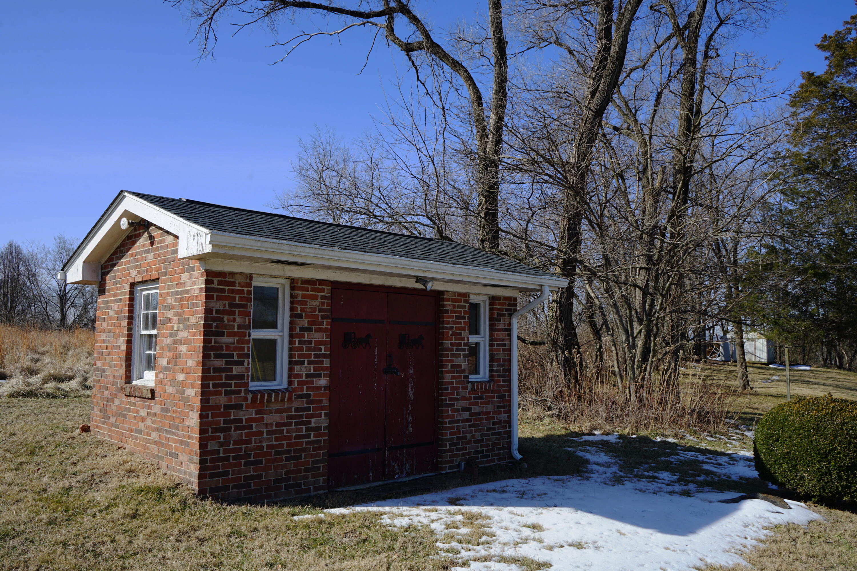 2231 Hardy Road Vinton, VA 24179 - Photo 7 of 38 a front view of a house with a yard