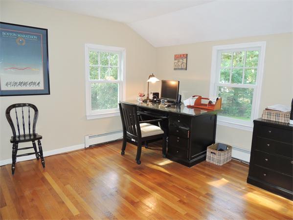 17 Honeysuckle Road Hamilton, MA 01982 - Photo 14 of 22 Gallery Image 14