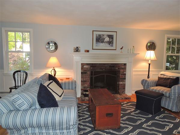 17 Honeysuckle Road Hamilton, MA 01982 - Photo 2 of 22 Gallery Image 2