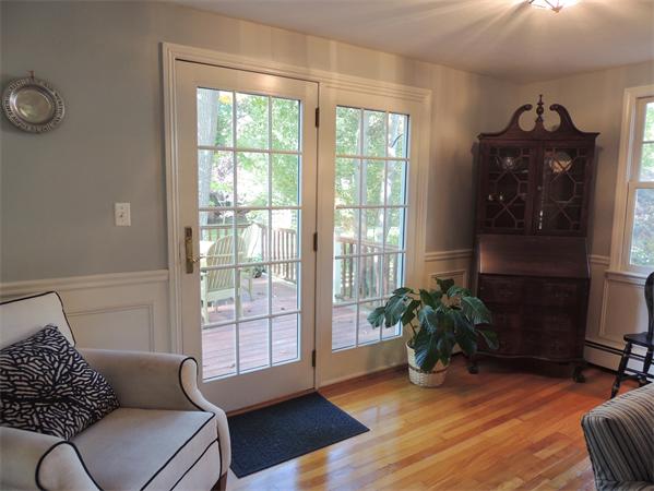 17 Honeysuckle Road Hamilton, MA 01982 - Photo 3 of 22 Gallery Image 3