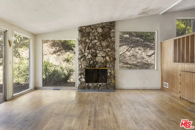 $1,065,000 | 9921 Westwanda Drive, Beverly Hills, CA 90210