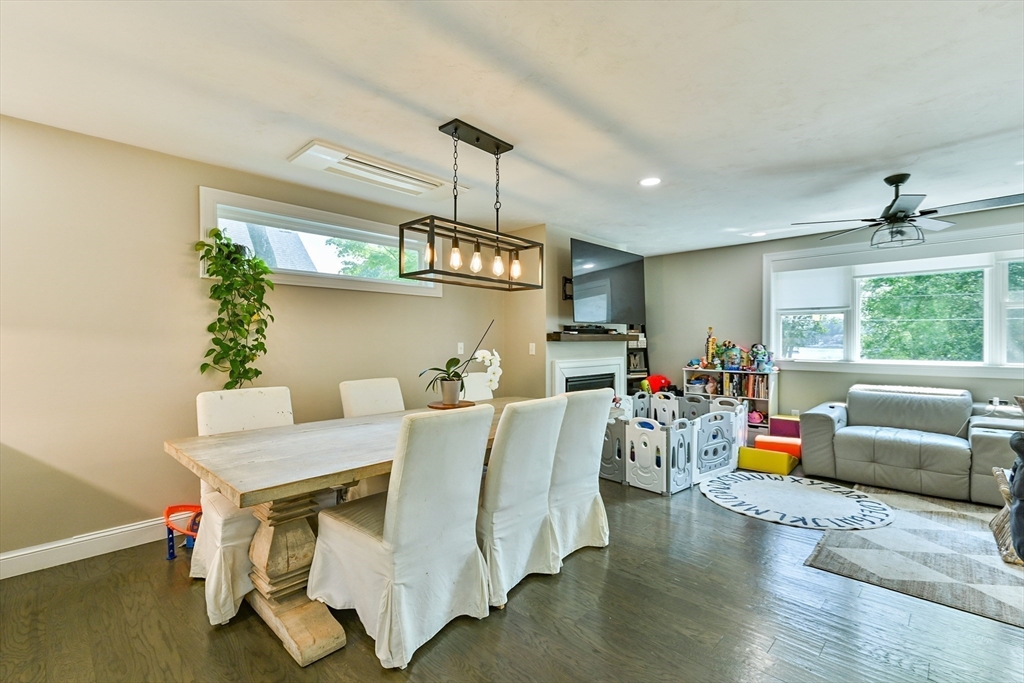 20 Lakeview Road Webster, MA 01570 - Photo 25 of 42 a living room with furniture and kitchen view