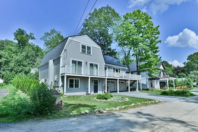 $899,900 | 20 Lakeview Road, Webster, MA 01570