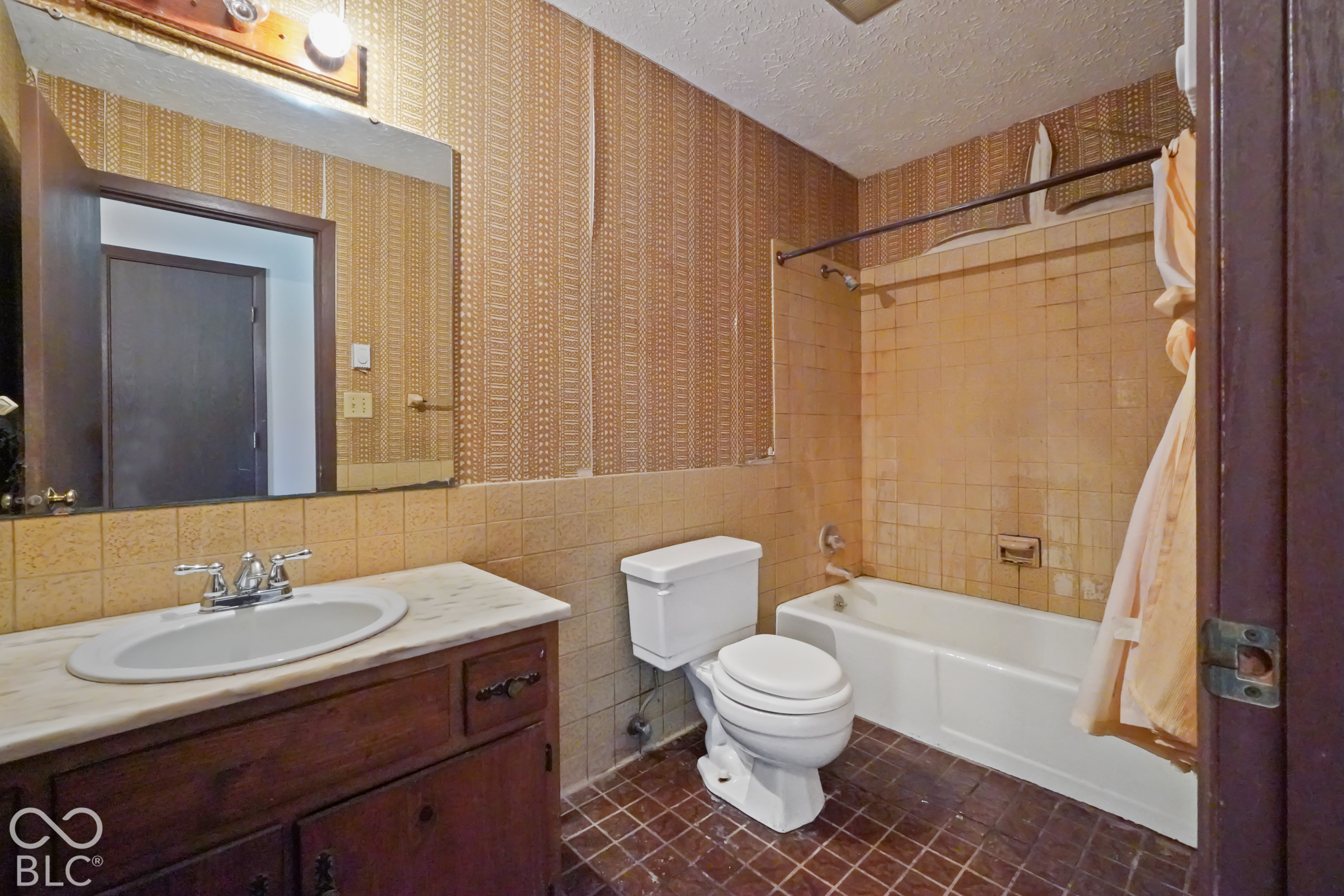 5708 Milhouse Road Indianapolis, IN 46221 - Photo 8 of 11 Gallery Image 8