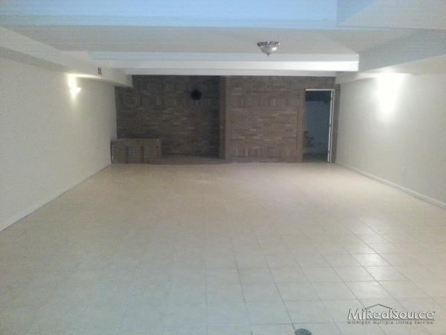 16619 Bordman Road Allenton, MI 48002 - Photo 5 of 10 31121438-4.JPG