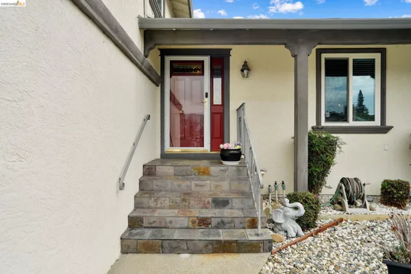 $645,000 | 136 Marco Lane, Vacaville, CA 95688