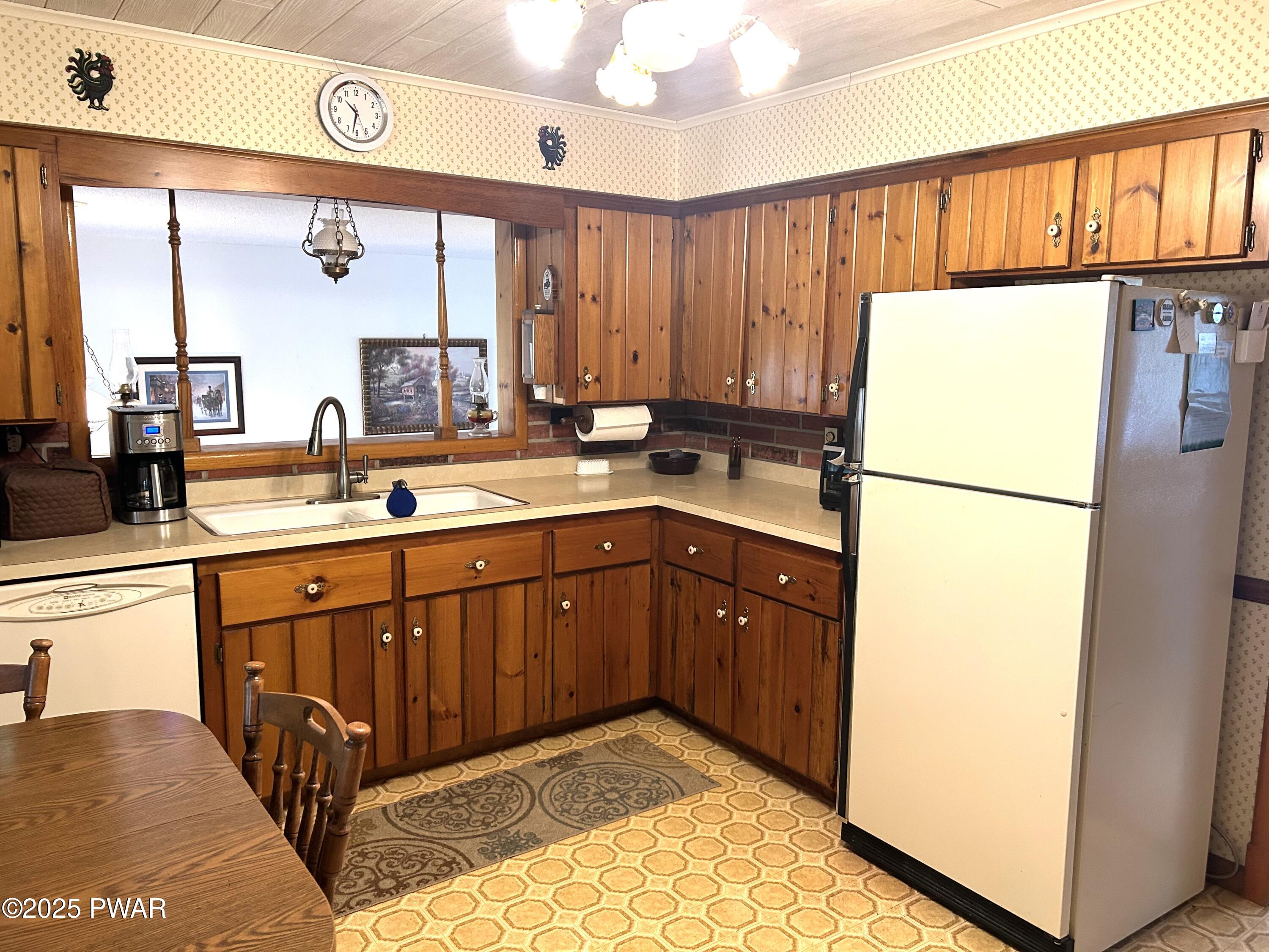 536 Ridge Avenue Hawley, PA 18428 - Photo 27 of 53 29-Kitchen