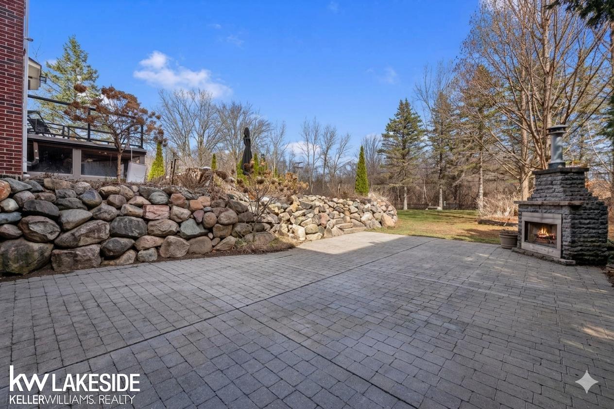 6120 Evanswood Road Troy, MI 48085 - Photo 9 of 63