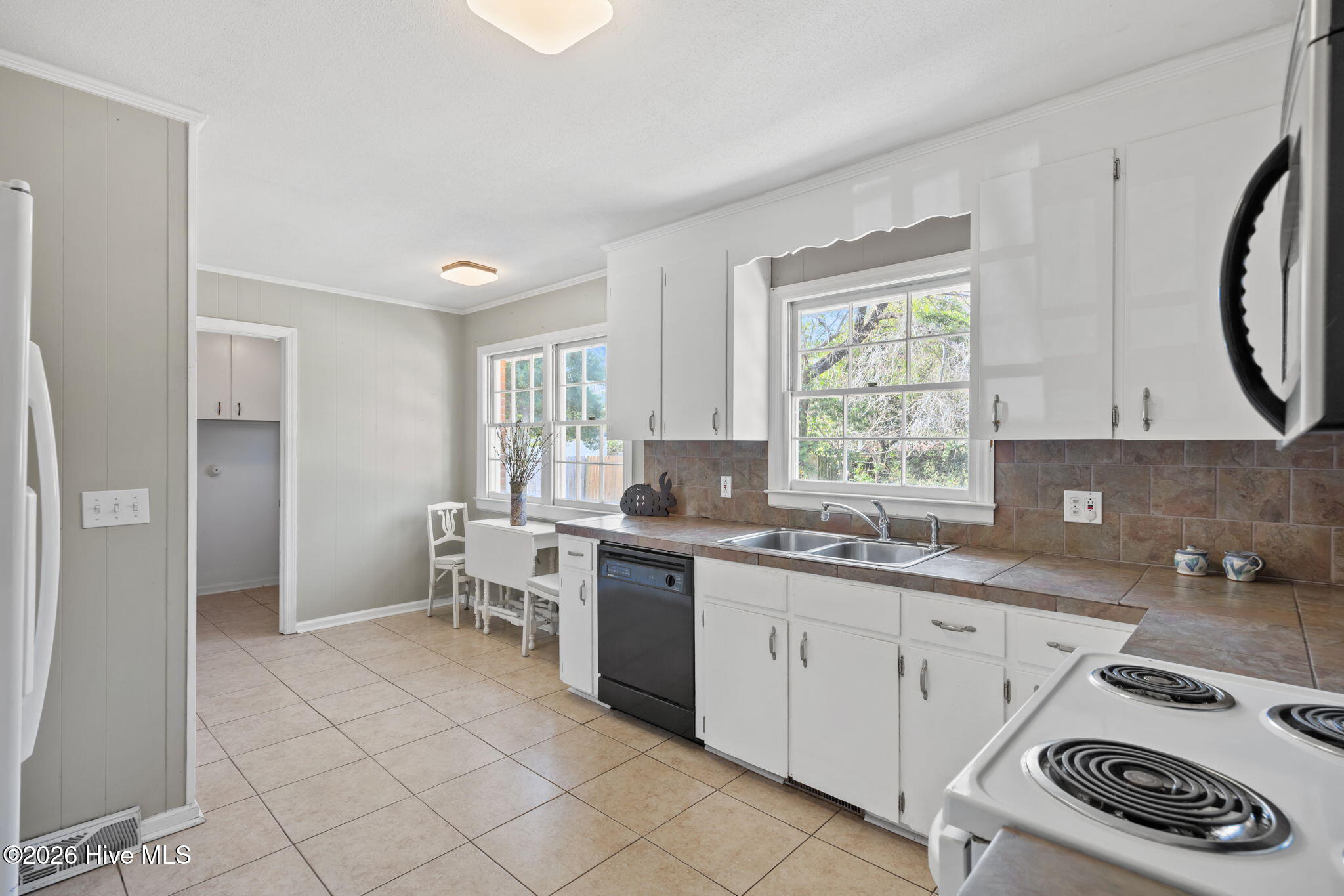 129 Tanbridge Road Wilmington, NC 28405 - Photo 20 of 43 23-web-or-mls-IMG_7778