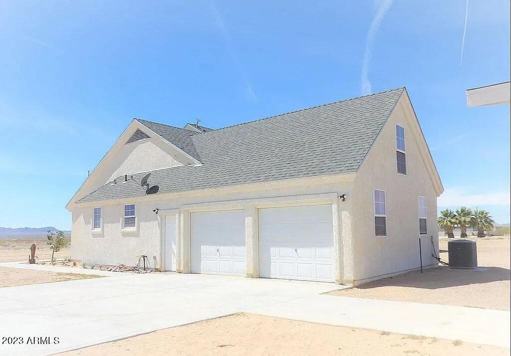 48559 Mountain View Road Bouse, AZ 85325 - Photo 11 of 45 Garage