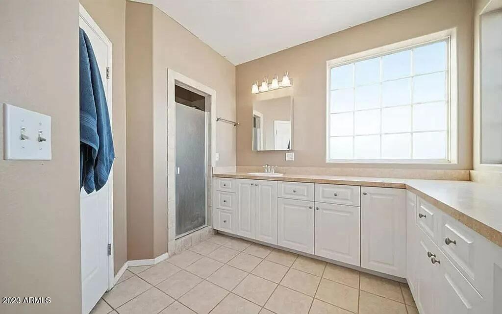 48559 Mountain View Road Bouse, AZ 85325 - Photo 23 of 45 Master Bath