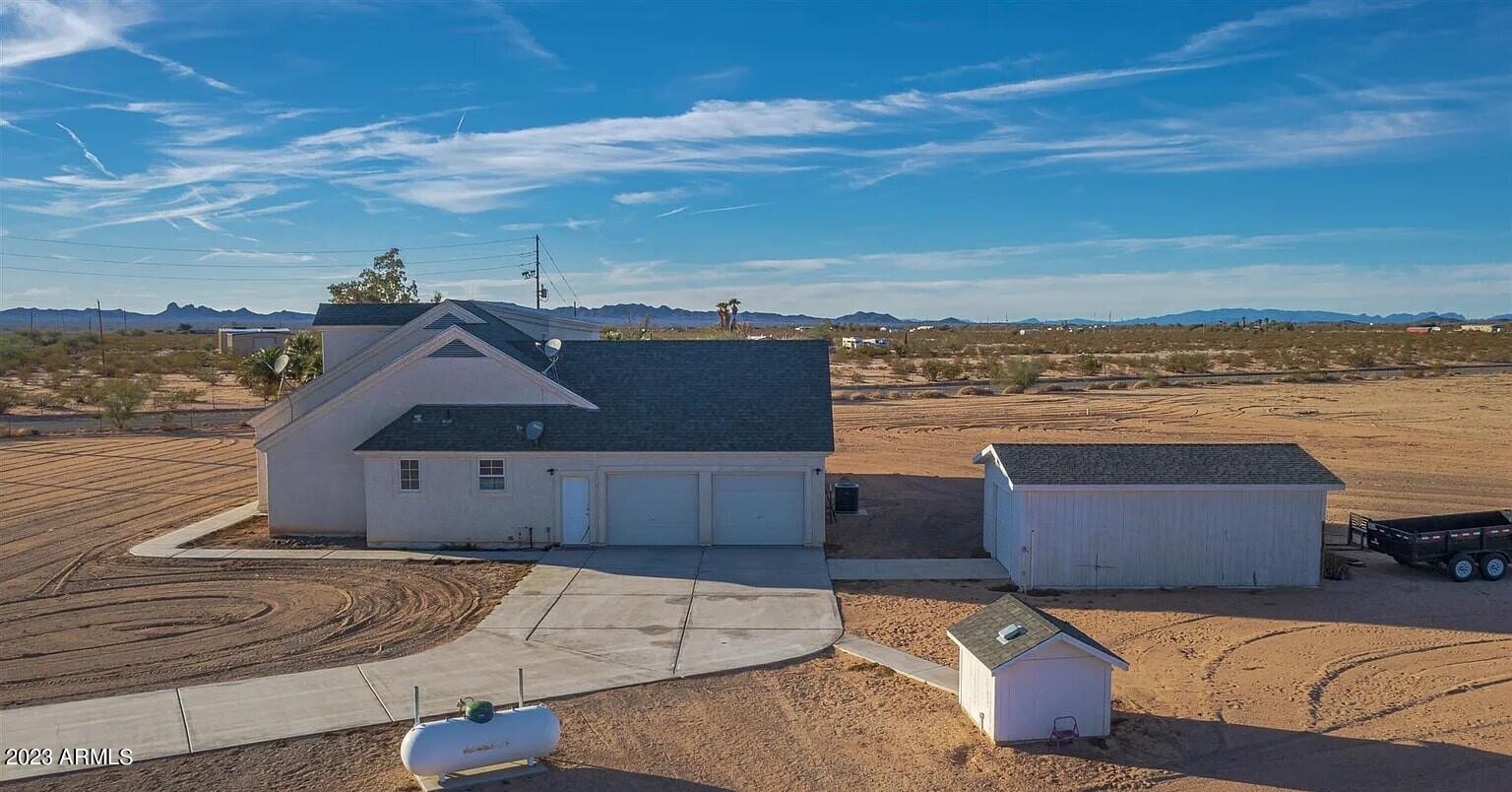 48559 Mountain View Road Bouse, AZ 85325 - Photo 3 of 45 Home