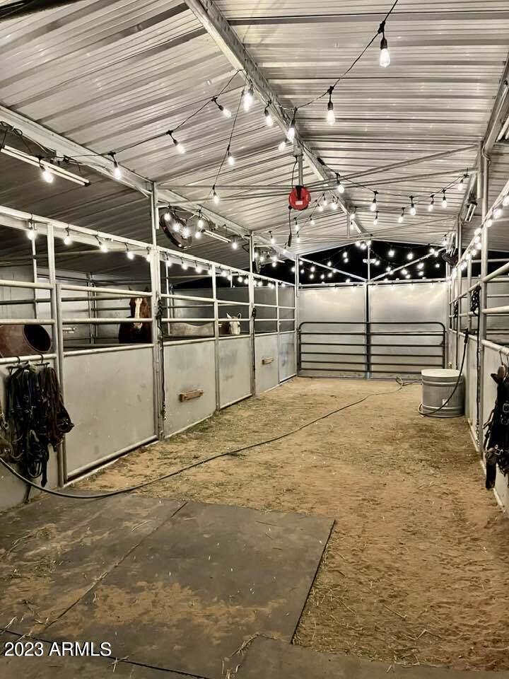 48559 Mountain View Road Bouse, AZ 85325 - Photo 33 of 45 barn