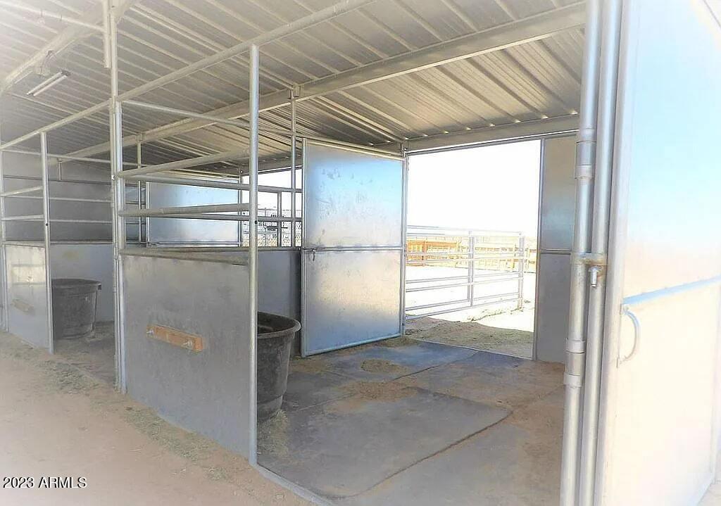 48559 Mountain View Road Bouse, AZ 85325 - Photo 37 of 45 Stall