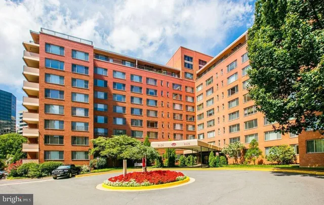 $139,000 | 1121 Arlington Boulevard, Unit 937, Arlington, VA 22209