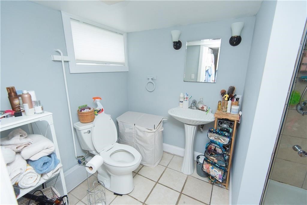 11 Crescent Road, Unit 1 Middletown, RI 02842 - Photo 12 of 19