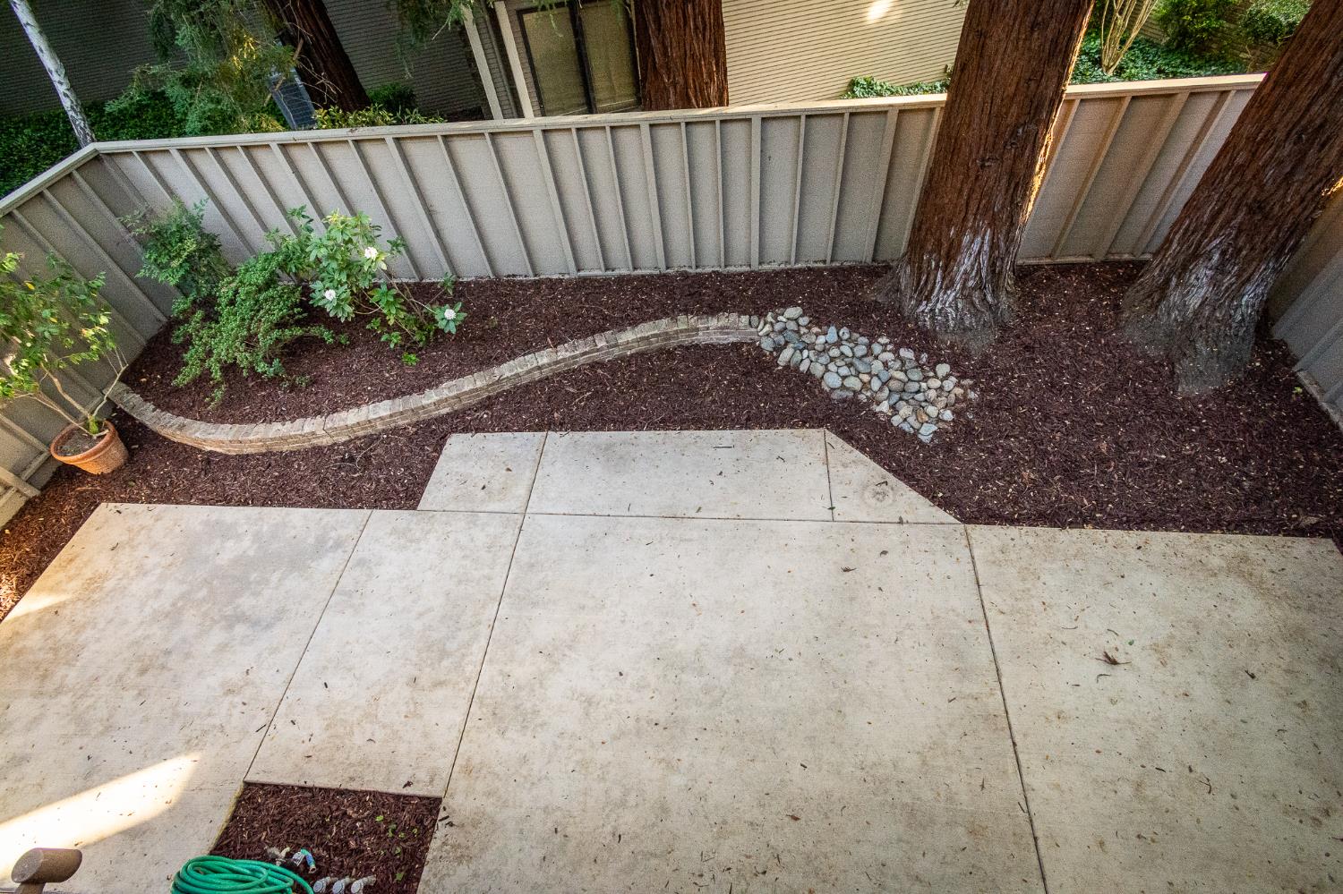 427 Wyndgate Road Sacramento, CA 95864 - Photo 27 of 35 a view of a backyard with pathway