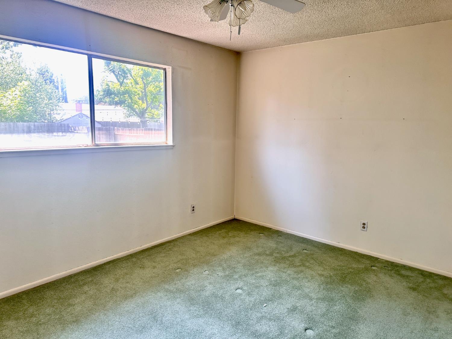 3207 Terry Way Carmichael, CA 95608 - Photo 18 of 36 an empty room with a window