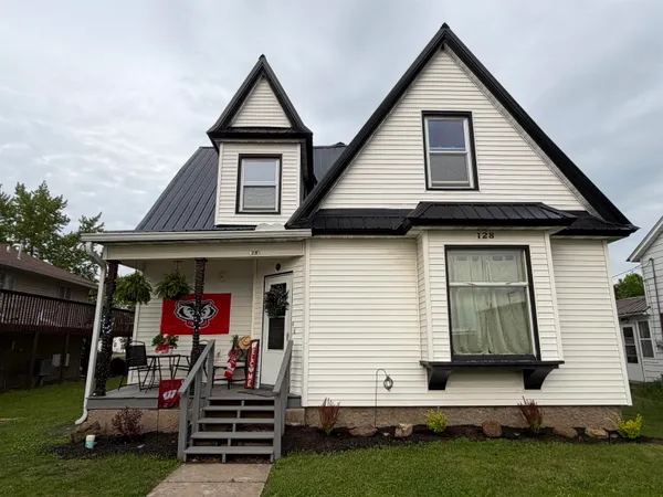 $195,000 | 128 North 2nd Street, Muscoda, WI 53573