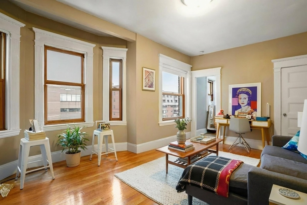 8 Garrison Street, Unit 710 Boston, MA 02116 - Photo 3 of 7