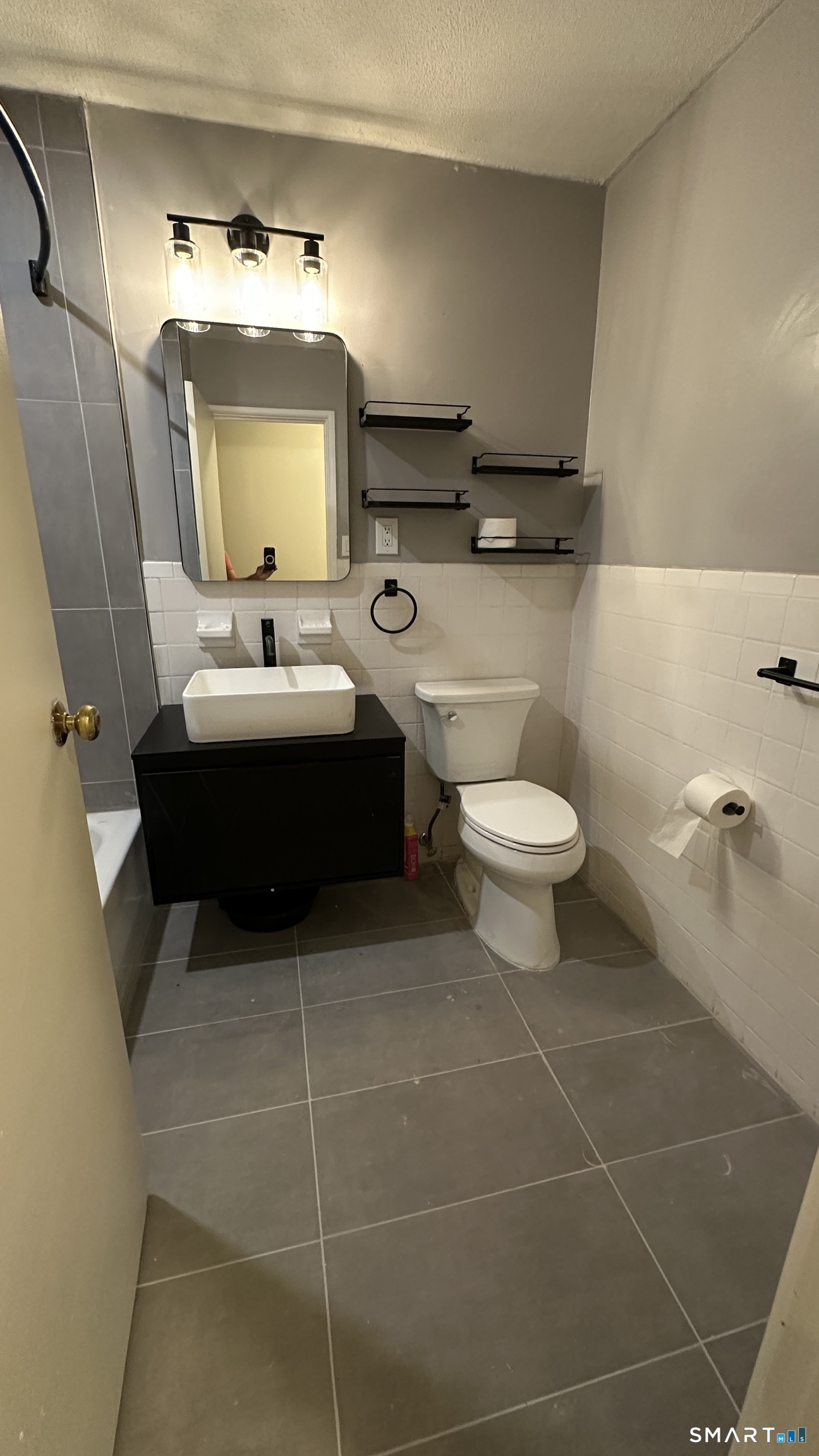581 Crown Street, Unit 99 Meriden, CT 06450 - Photo 5 of 8