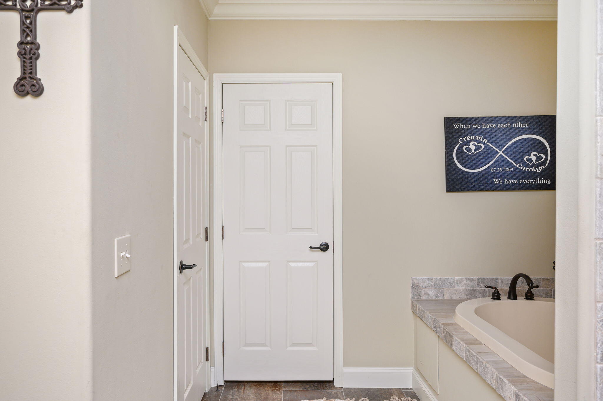 6019 Old River Road Baker, FL 32531 - Photo 24 of 54 a bathroom with a tub