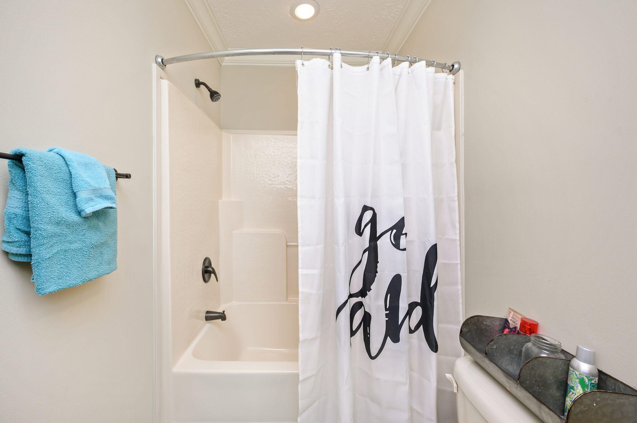 6019 Old River Road Baker, FL 32531 - Photo 35 of 54 a bathroom with a shower