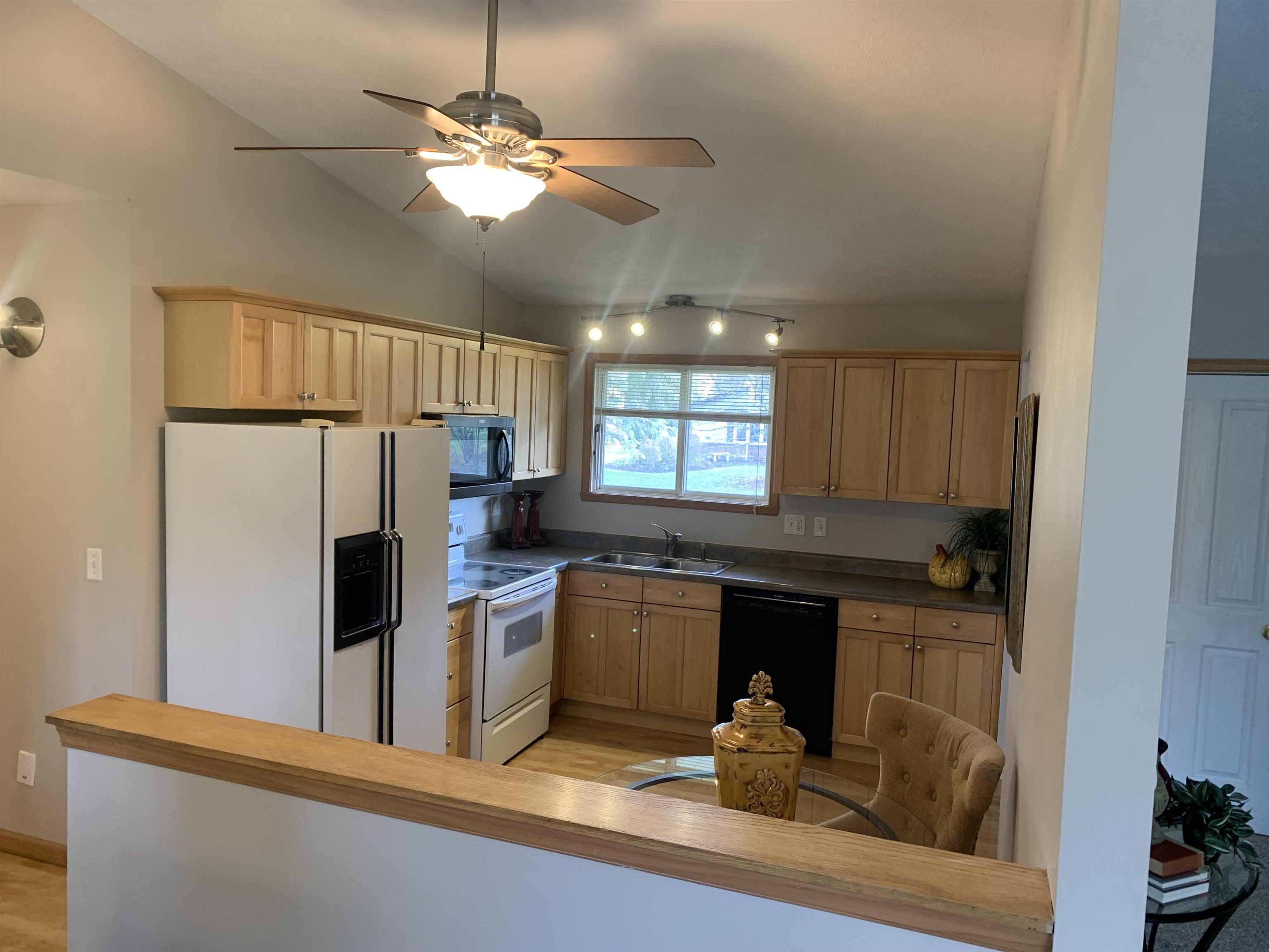 5206 Lakecrest Road Caledonia, IL 61011 - Photo 7 of 18 Gallery Image 7