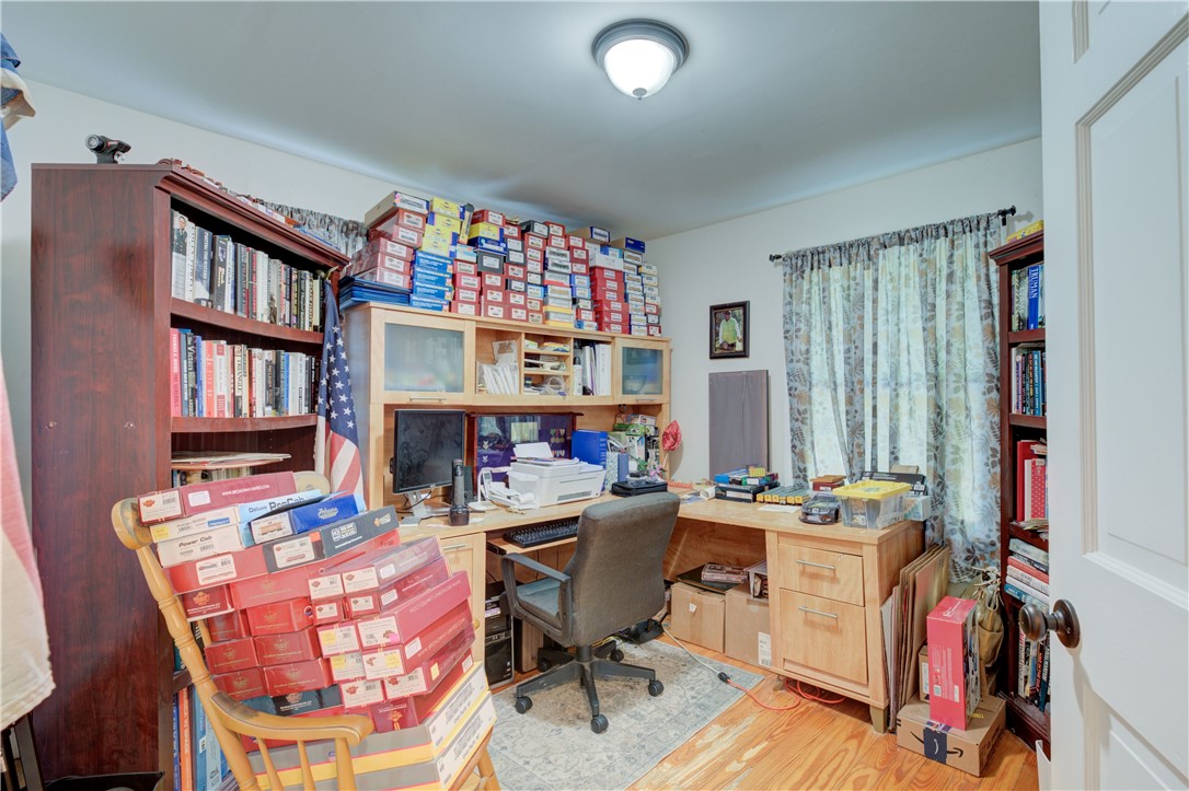 117 Bulgarmarsh Road Tiverton, RI 02878 - Photo 21 of 41