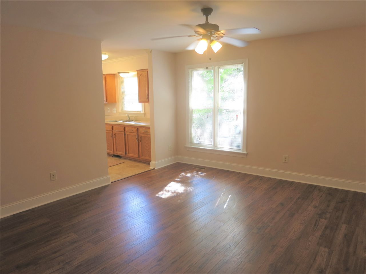 509 Brent Road Raleigh, NC 27606 - Photo 4 of 9 Living Room