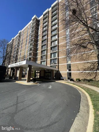 $1,850 | 2300 Pimmit Drive, Unit 411, Falls Church, VA 22043