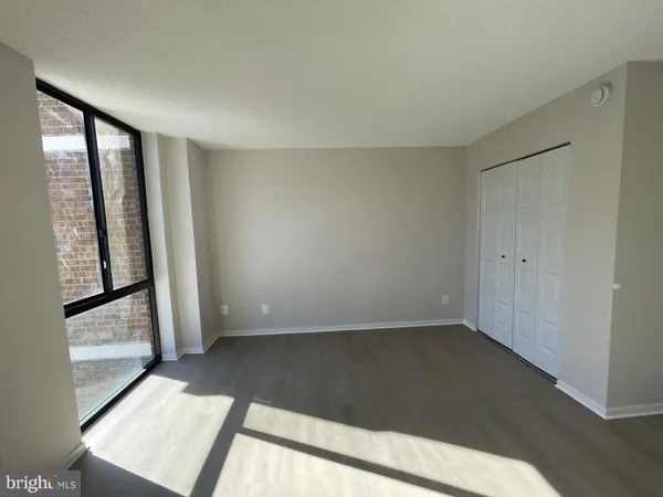 $1,850 | 2300 Pimmit Drive, Unit 411, Falls Church, VA 22043