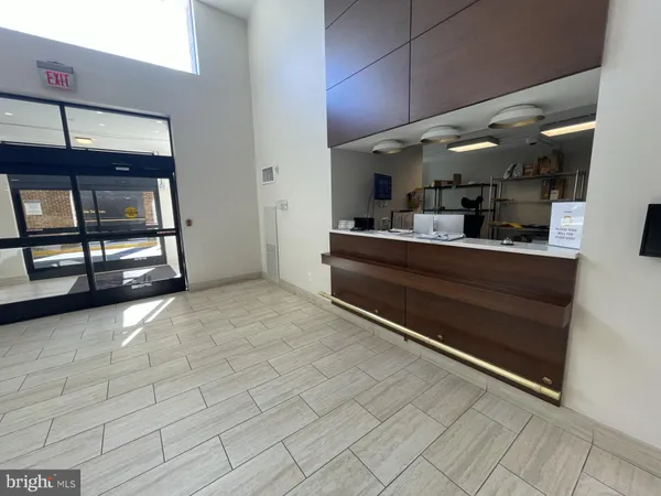 $1,850 | 2300 Pimmit Drive, Unit 411, Falls Church, VA 22043