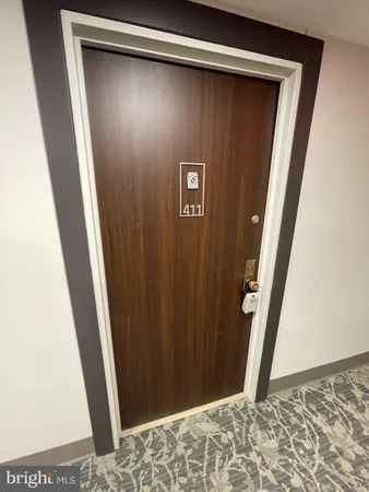 $1,850 | 2300 Pimmit Drive, Unit 411, Falls Church, VA 22043