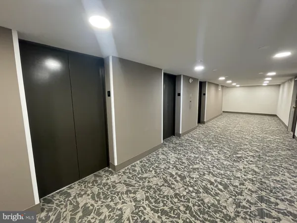 $1,850 | 2300 Pimmit Drive, Unit 411, Falls Church, VA 22043