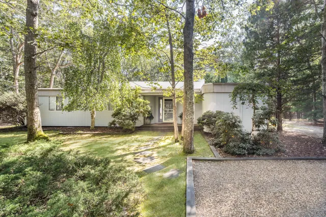 $40,000 | 70 Longwoods Lane, East Hampton, NY 11937