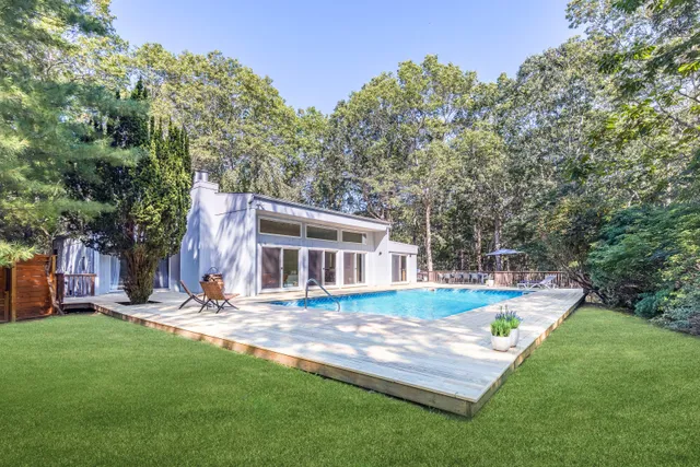 $40,000 | 70 Longwoods Lane, East Hampton, NY 11937