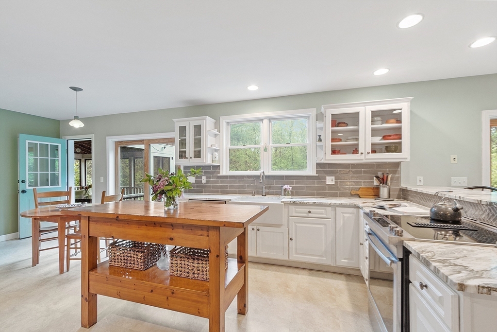 87 Wheeler Road Stow, MA 01775 - Photo 5 of 39
