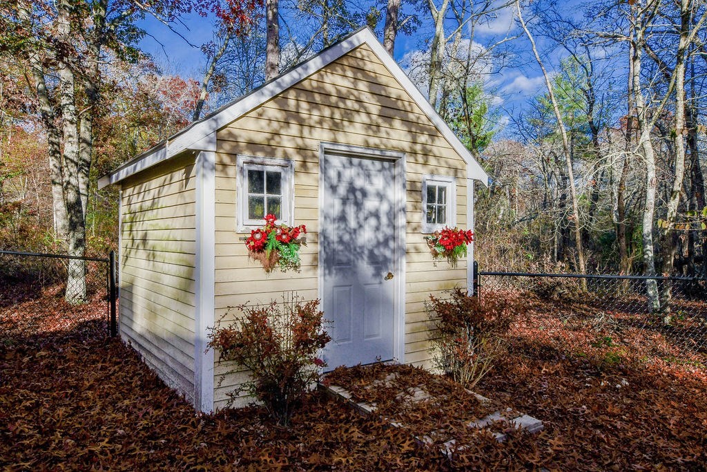 24 Bullivant Farm Road Marion, MA 02738 - Photo 7 of 29 Gallery Image 7
