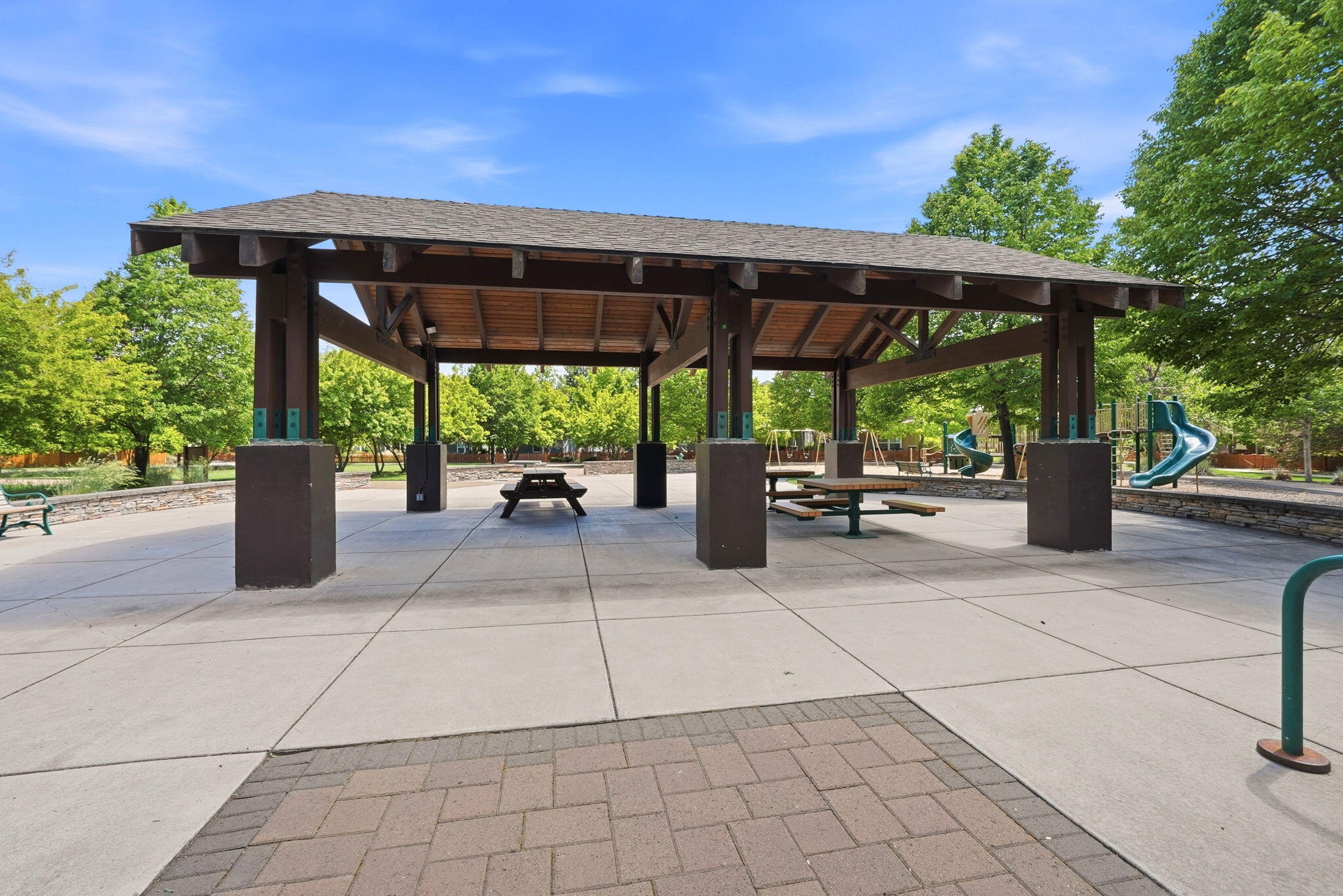 61711 Rigel Way Bend, OR 97702 - Photo 41 of 45 51-web-or-mls-Riley_Visuals_005_Amenitie