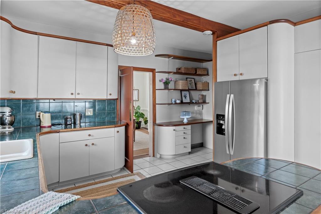 174 North Hawthorne Road Winston-Salem, NC 27104 - Photo 13 of 37