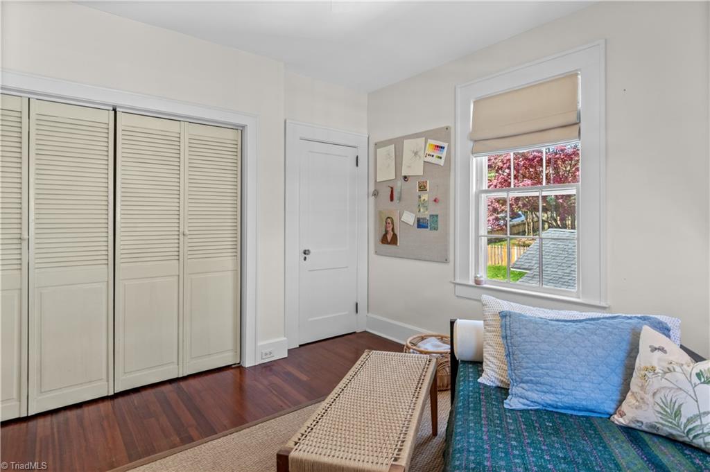 174 North Hawthorne Road Winston-Salem, NC 27104 - Photo 29 of 37