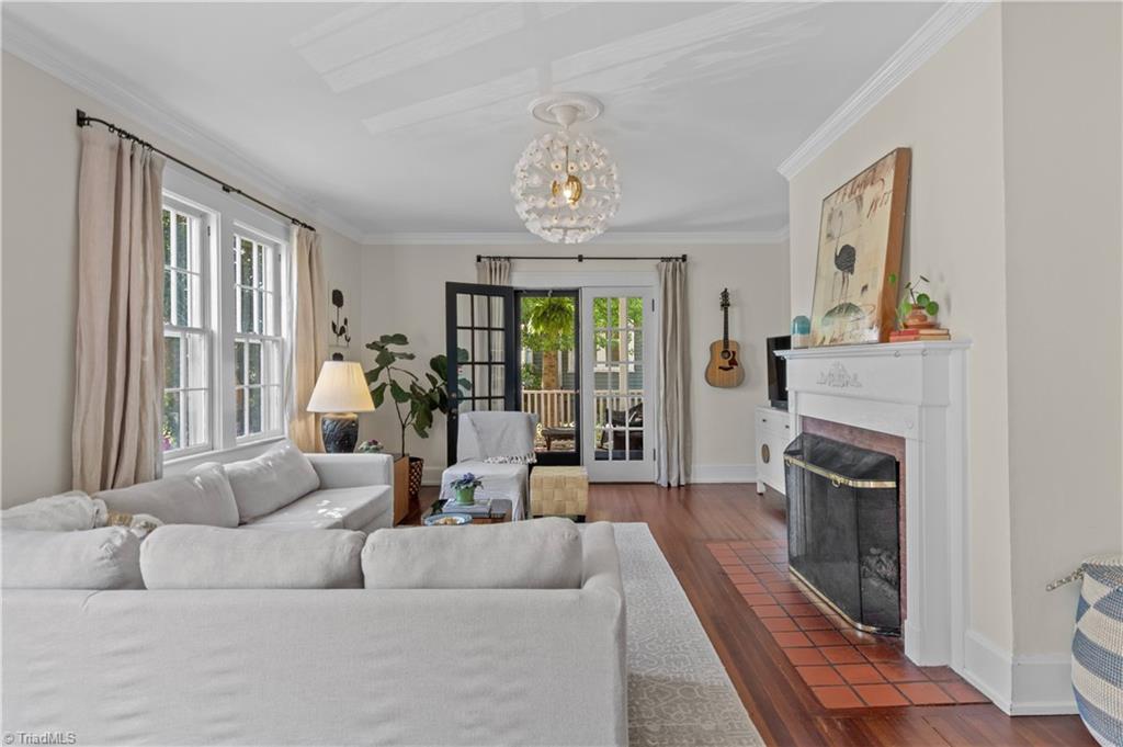 174 North Hawthorne Road Winston-Salem, NC 27104 - Photo 5 of 37